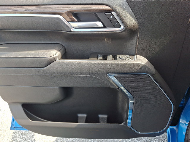 Certified 2025 Chevrolet Silverado 1500 LT AWD/4WD image 12