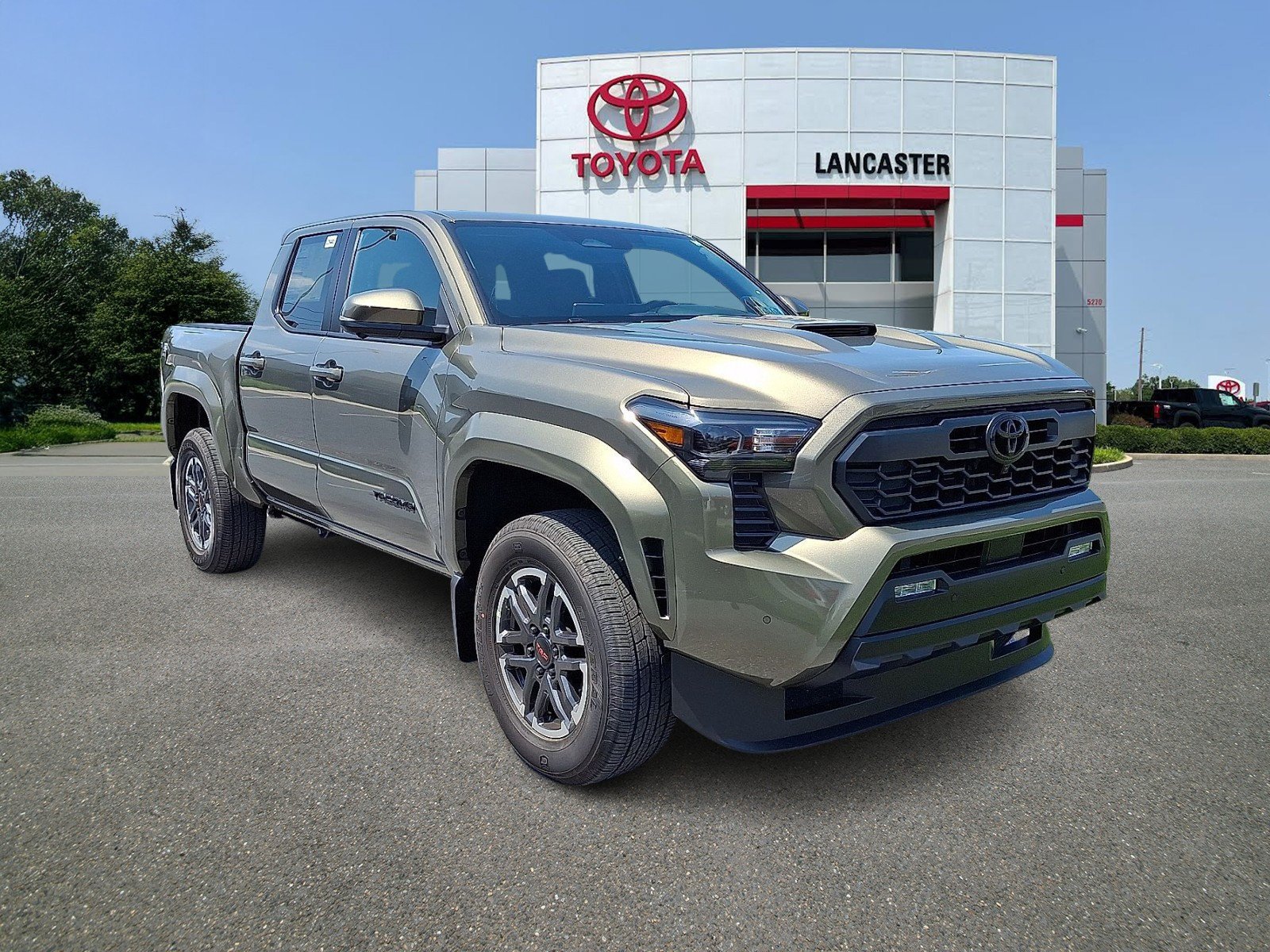 New 2026 Toyota Tacoma TRD Sport w/ TRD Sport Premium Package AWD/4WD image 1
