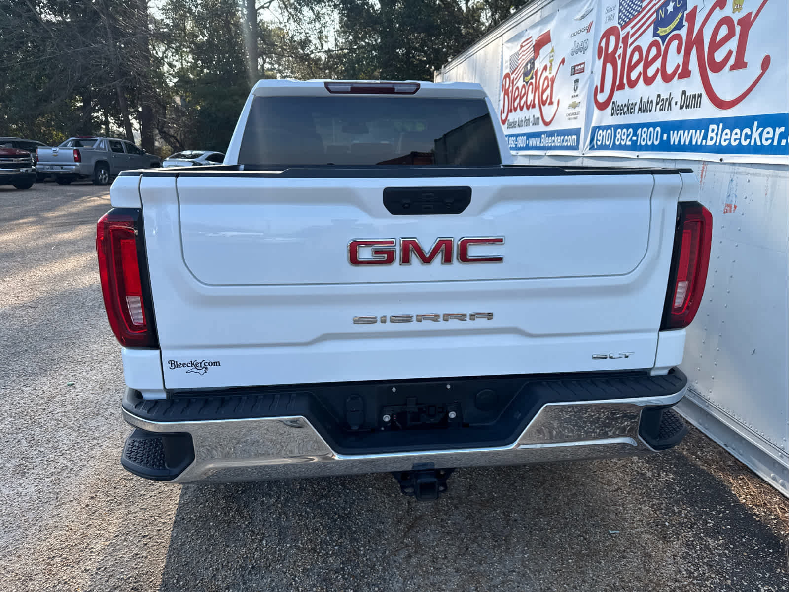 Used 2024 GMC Sierra 1500 SLT image 9
