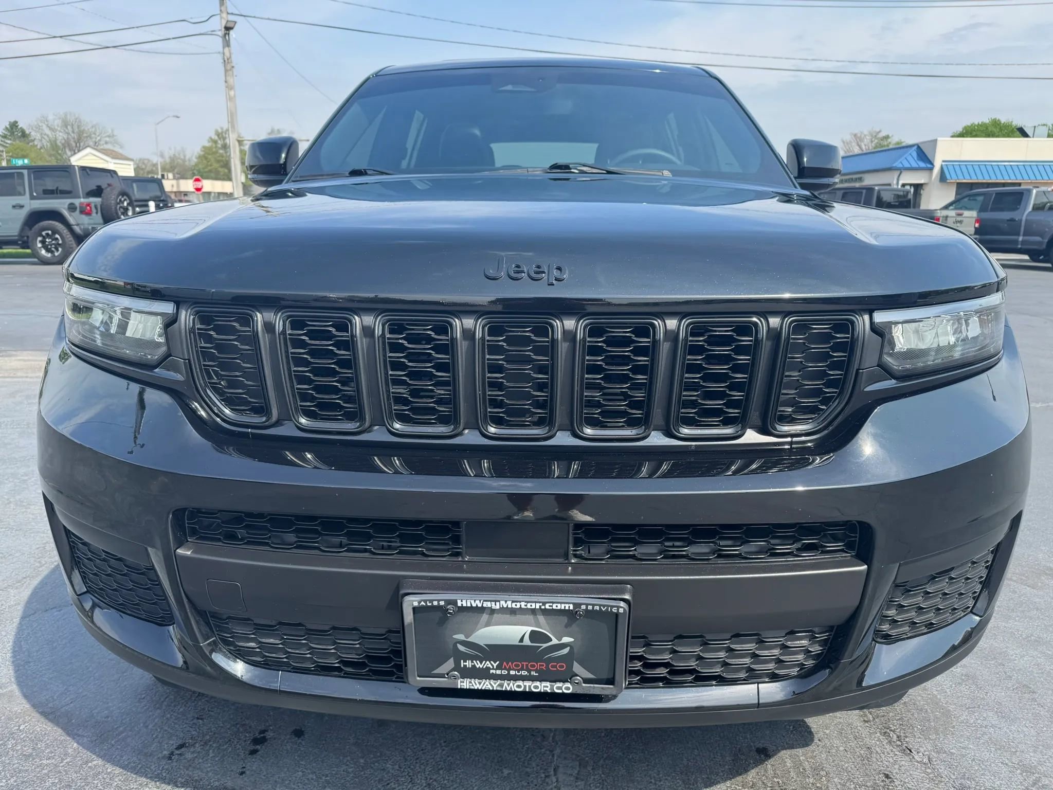 Used 2023 Jeep Grand Cherokee L Laredo image 17