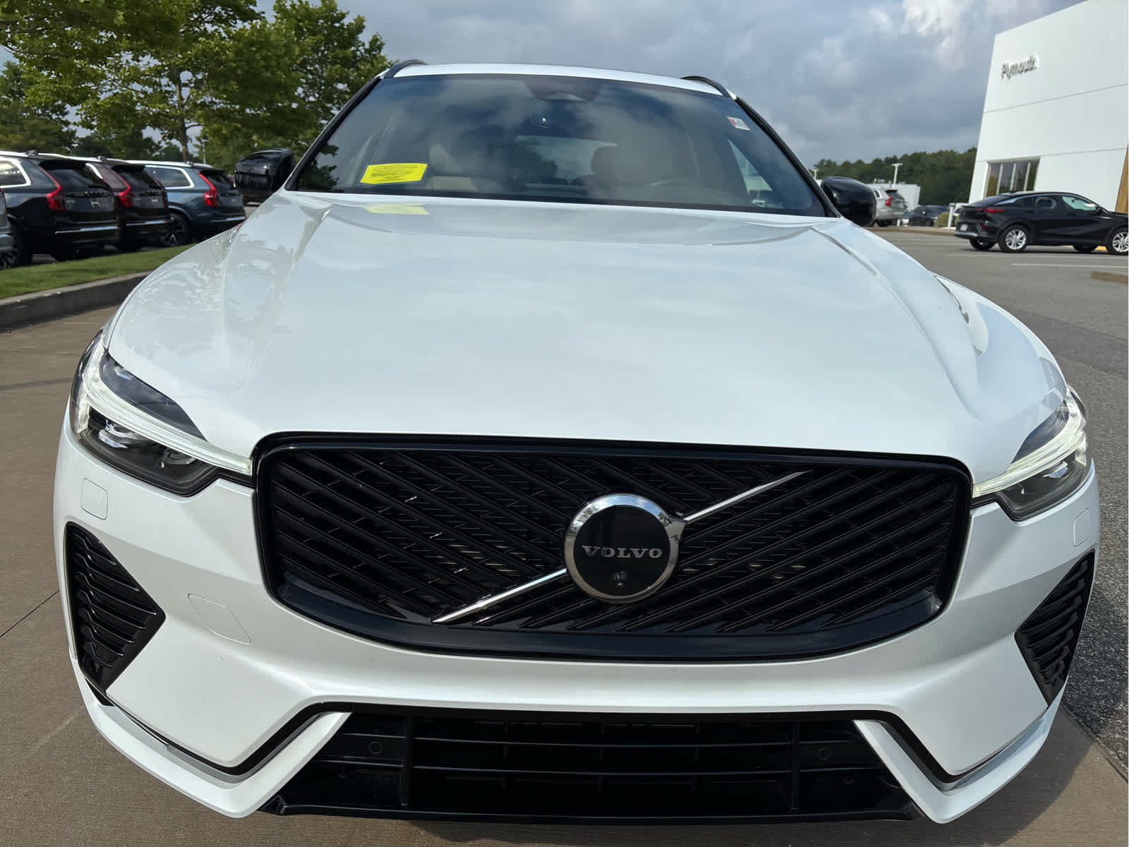 Used 2026 Volvo XC60 B5 Plus AWD/4WD image 5