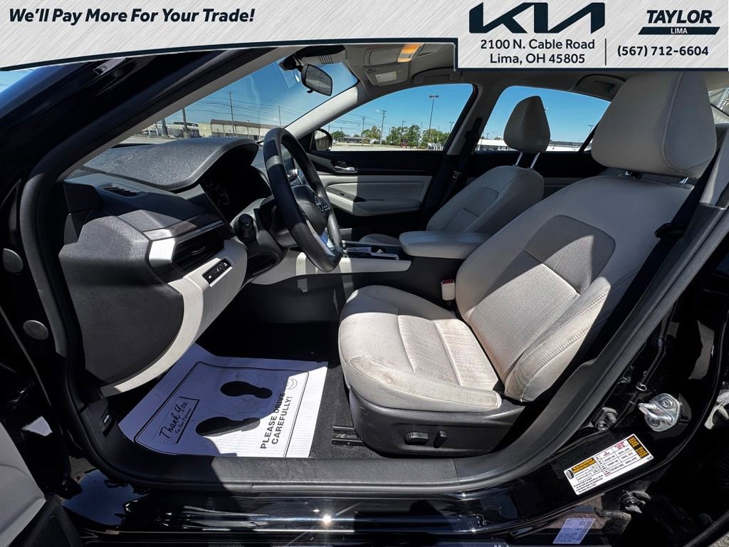 Used 2025 Nissan Altima 2.5 SV FWD image 8