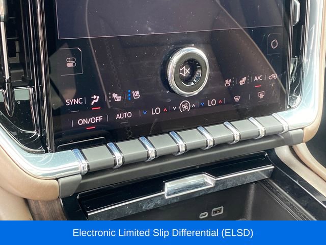 Certified 2025 GMC Yukon XL Denali Ultimate w/ LPO, Illumination Package AWD/4WD image 12