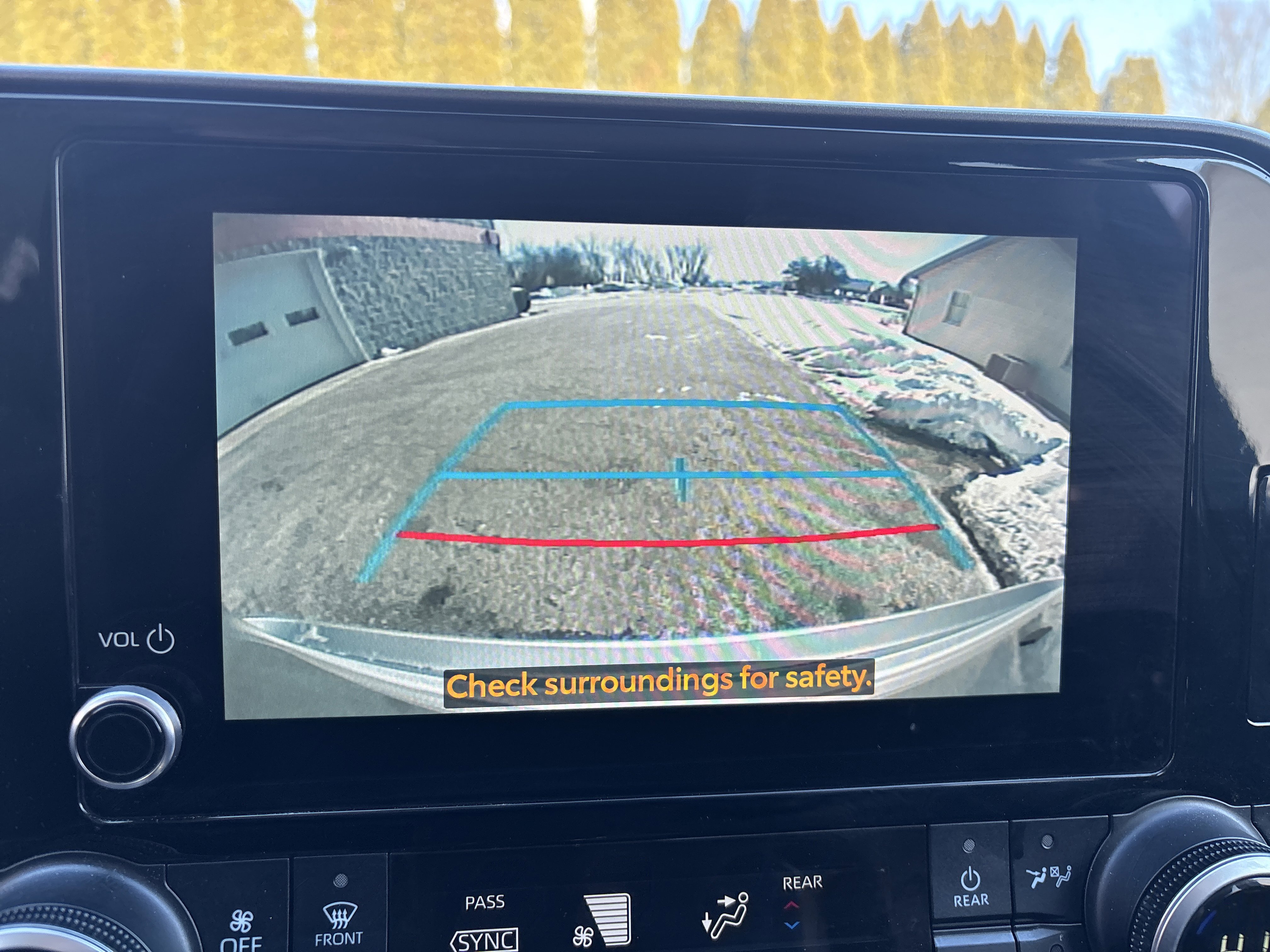 Used 2024 Toyota Highlander LE image 28