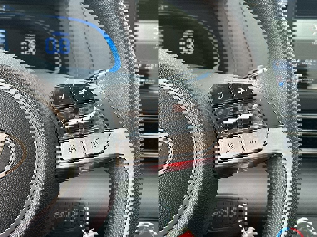 New 2026 Hyundai Elantra SE FWD image 15