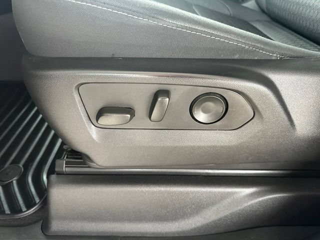 Used 2023 Chevrolet Silverado 1500 Custom AWD/4WD image 28