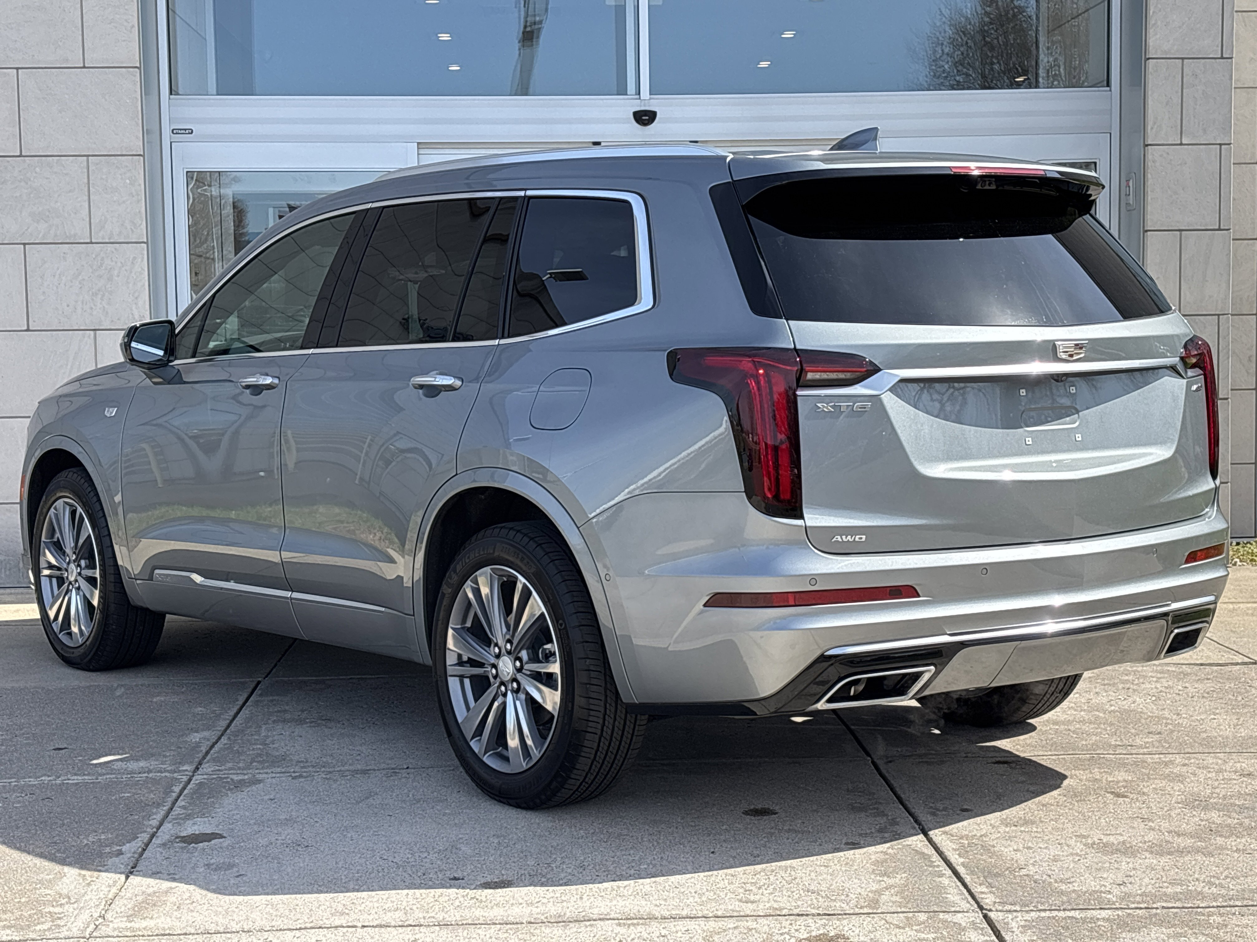 Used 2024 Cadillac XT6 Premium Luxury w/ Platinum Package image 9