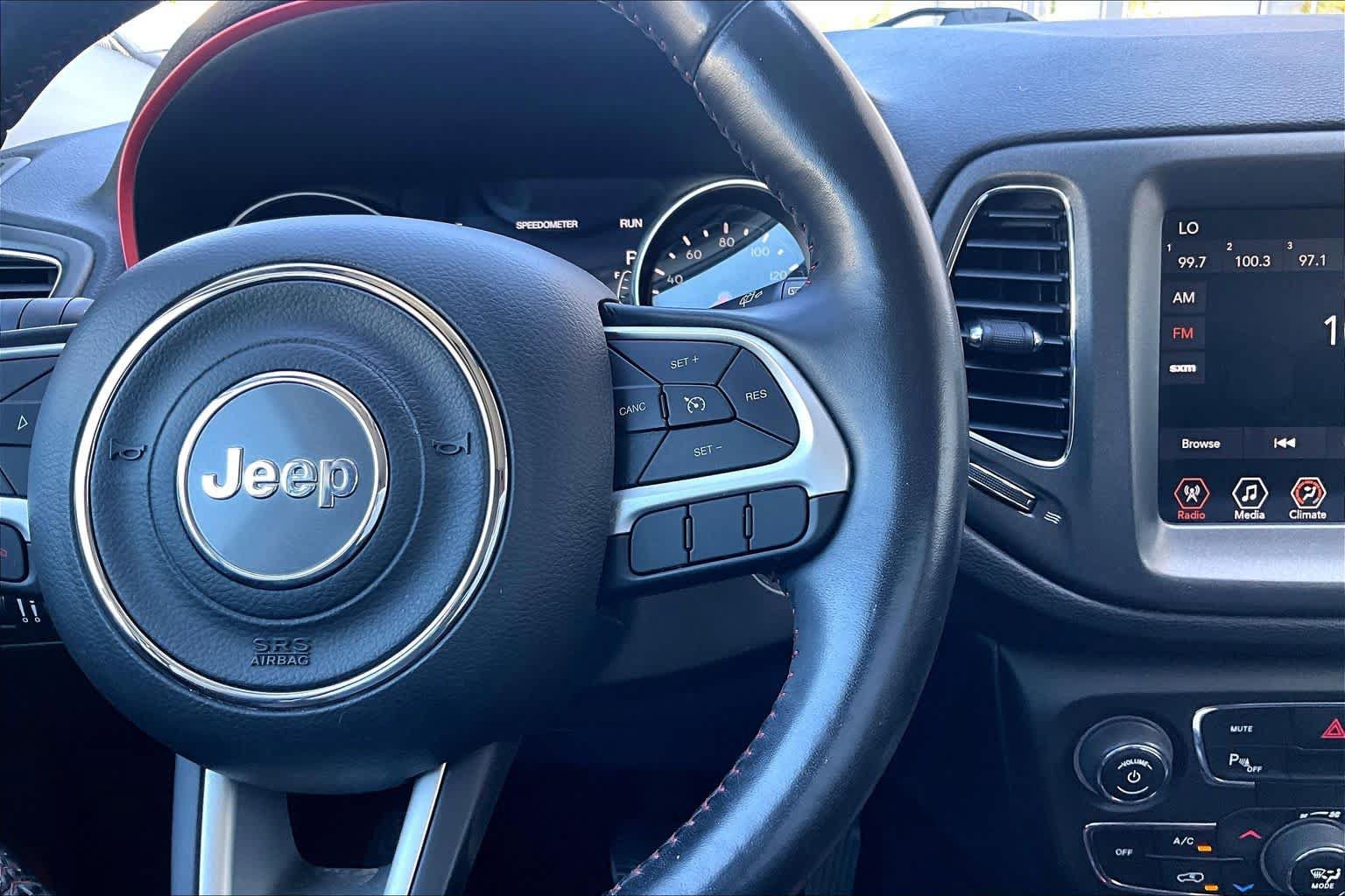 Used 2019 Jeep Compass Trailhawk w/ Leather Interior Group AWD/4WD image 22