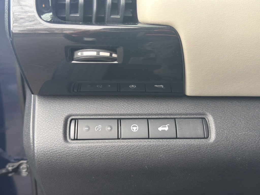 Certified 2022 Nissan Pathfinder SV w/ SV Premium Package image 22