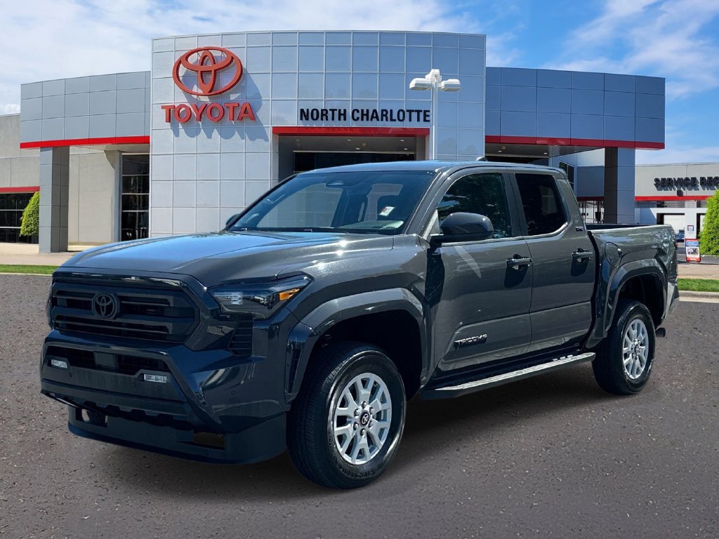 Used 2024 Toyota Tacoma SR5 AWD/4WD image 5