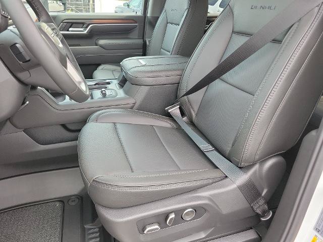New 2026 GMC Sierra 2500 Denali w/ Denali Reserve Package AWD/4WD image 13