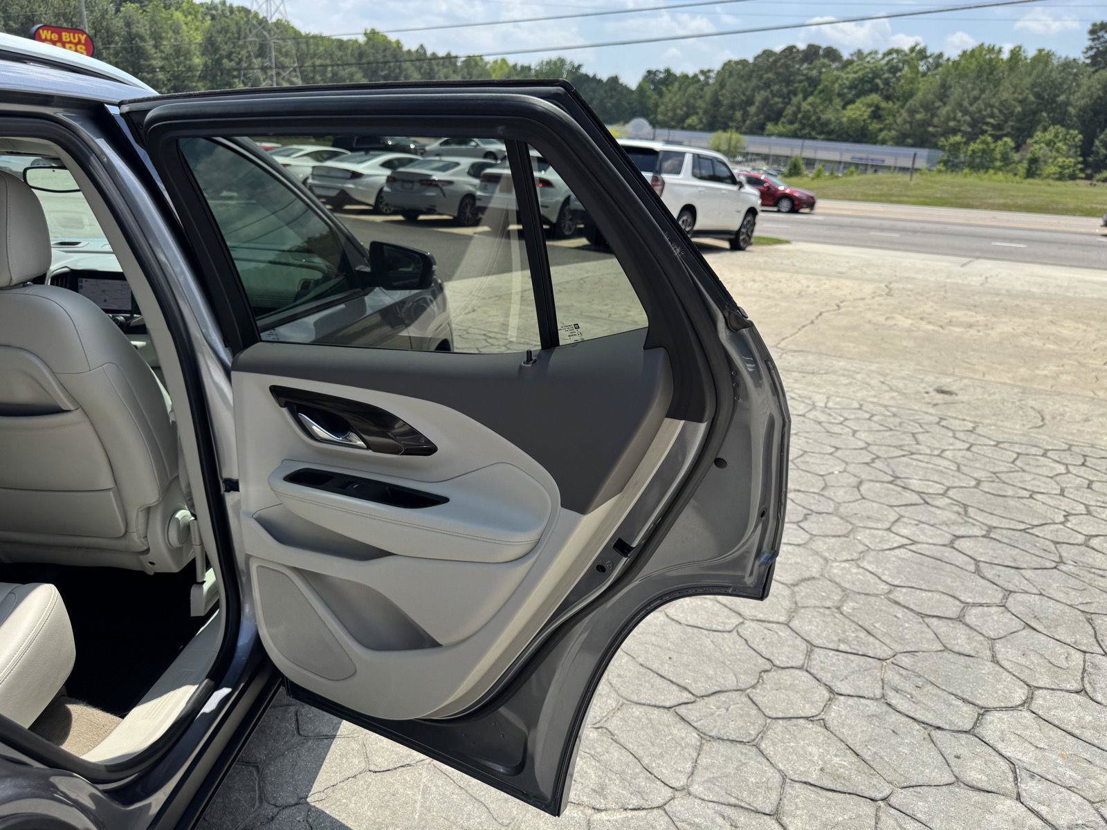 Used 2020 GMC Terrain Denali w/ Denali Premium Package AWD/4WD image 16