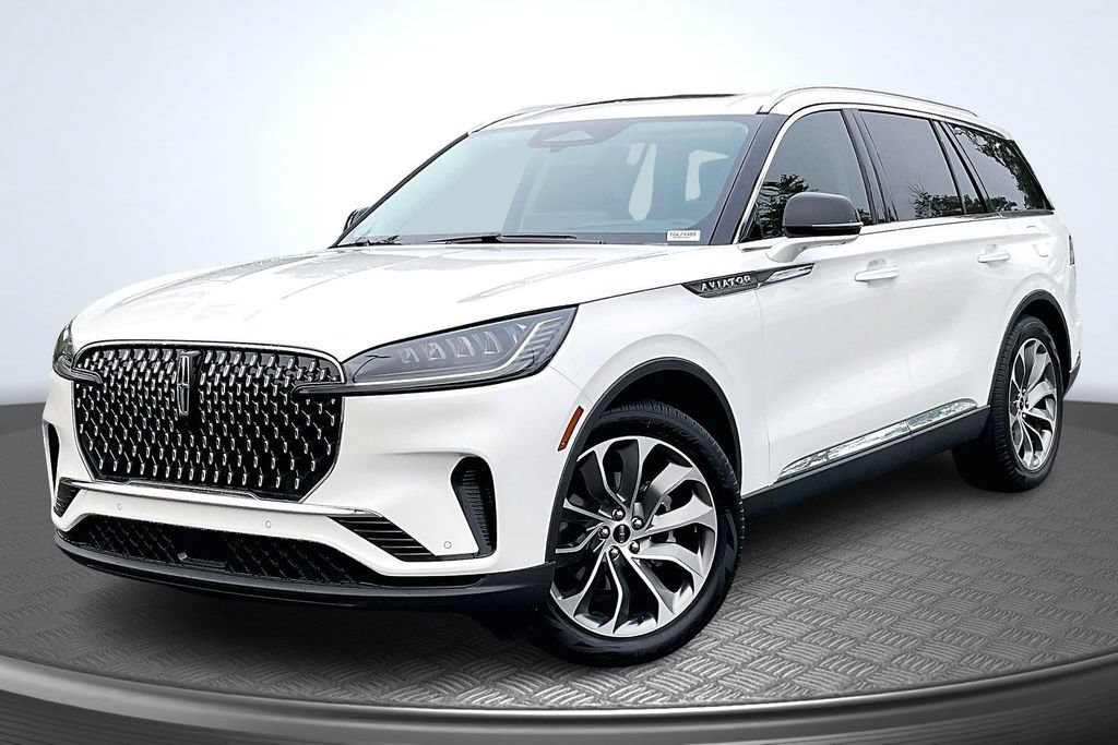 New 2026 Lincoln Aviator 2WD image 2