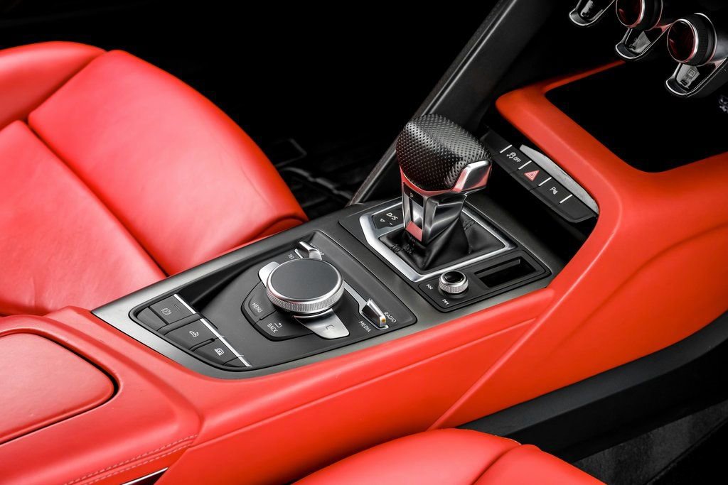 Used 2020 Audi R8 V10 w/ 20" Wheel Package image 24