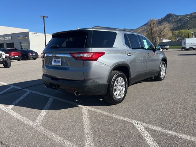 Used 2021 Chevrolet Traverse LT image 3