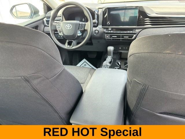 Used 2025 Toyota Camry LE image 38