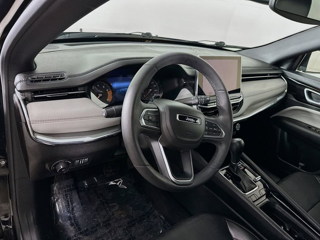 Certified 2023 Jeep Compass Limited w/ Elite Group image 17