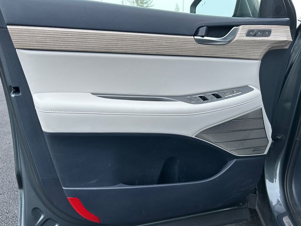 Certified 2022 Hyundai Palisade Limited w/ Winter Package image 23