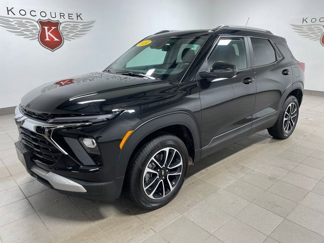 Used 2024 Chevrolet TrailBlazer LT w/ Convenience Package image 3