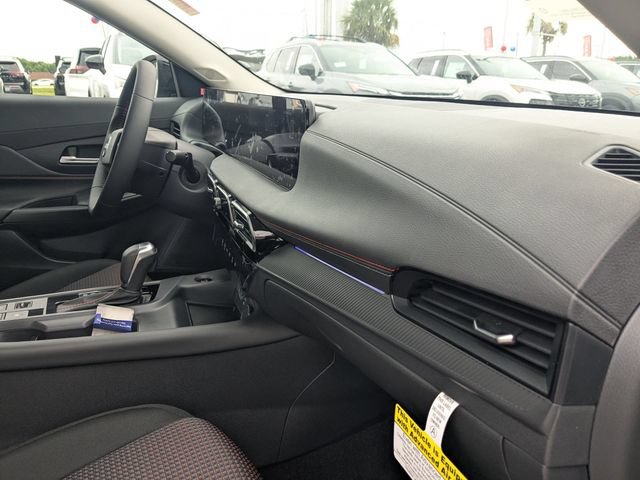 New 2026 Nissan Sentra SR w/ Floor Mat Package FWD image 34