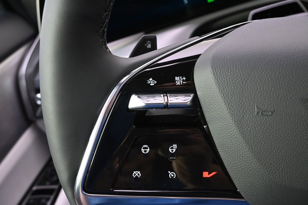 New 2026 Cadillac Vistiq Luxury w/ LPO, Floor Liner Package image 34