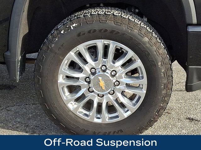 Used 2022 Chevrolet Silverado 2500 High Country w/ Safety Package II image 12