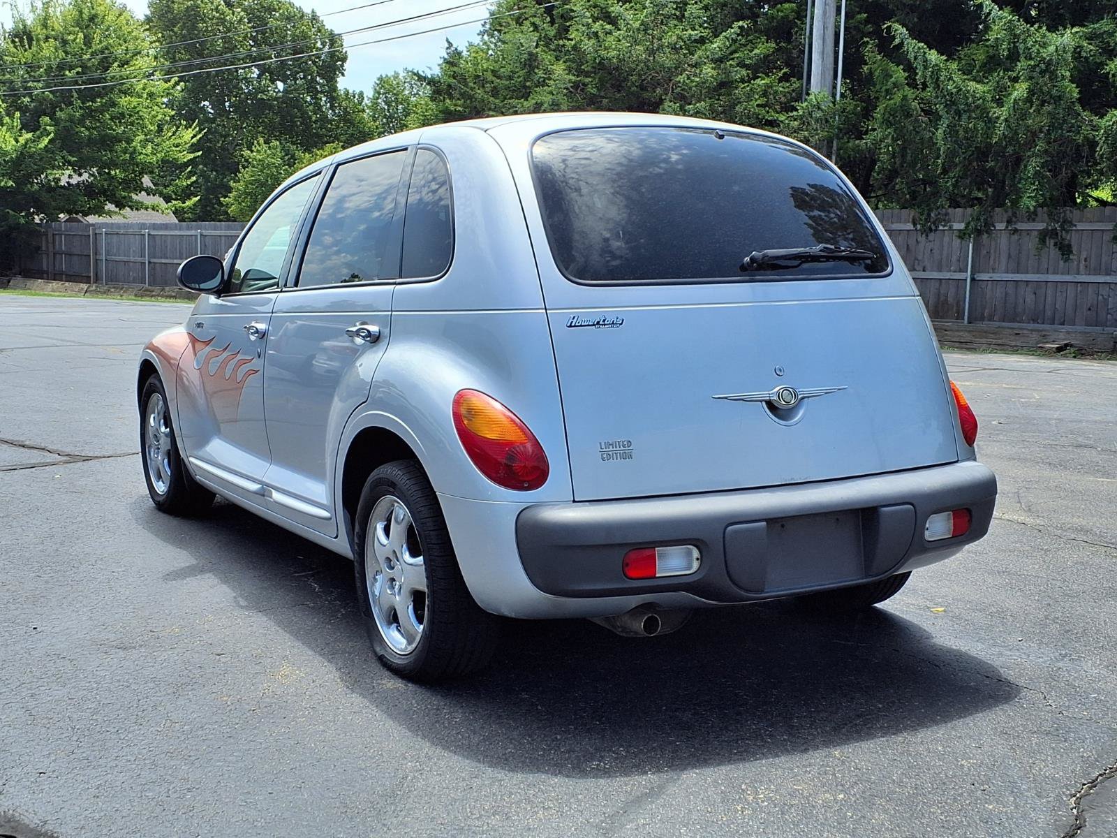 Used 2002 Chrysler PT Cruiser Limited FWD image 3