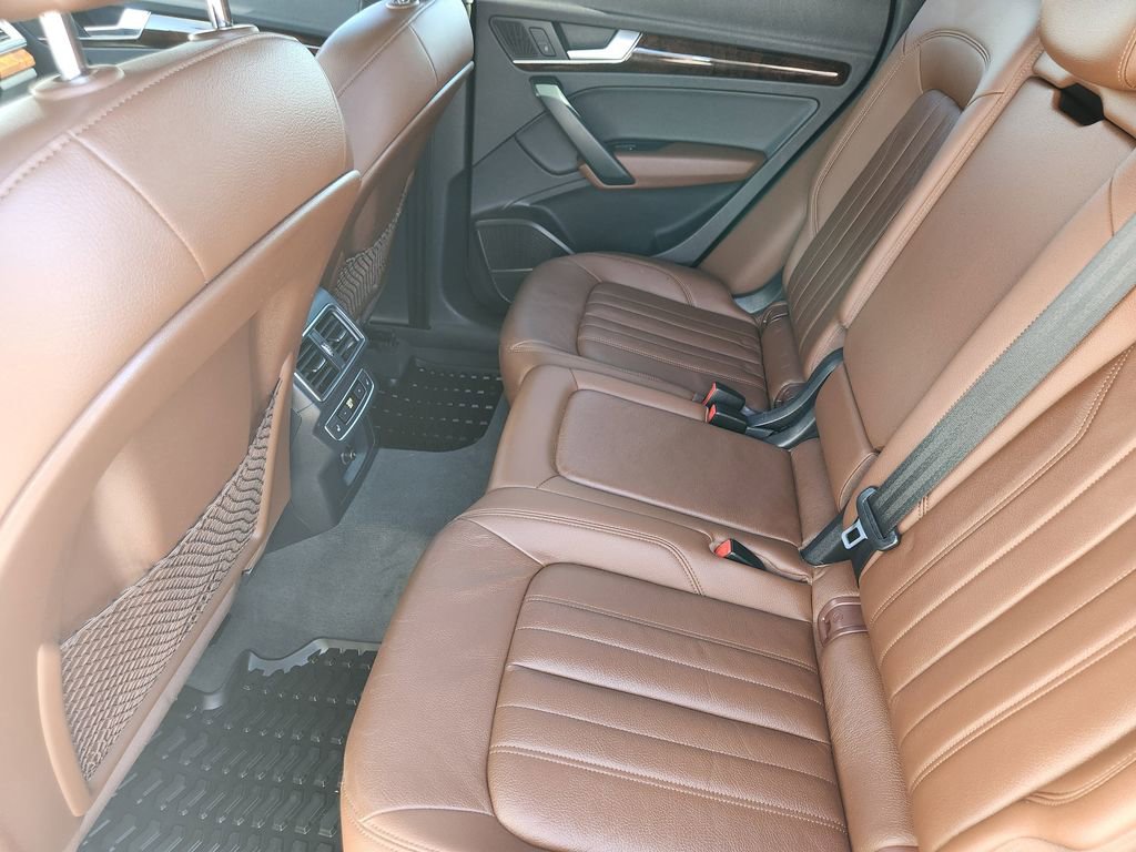 Used 2018 Audi Q5 2.0T Premium Plus w/ Premium Plus Package image 19