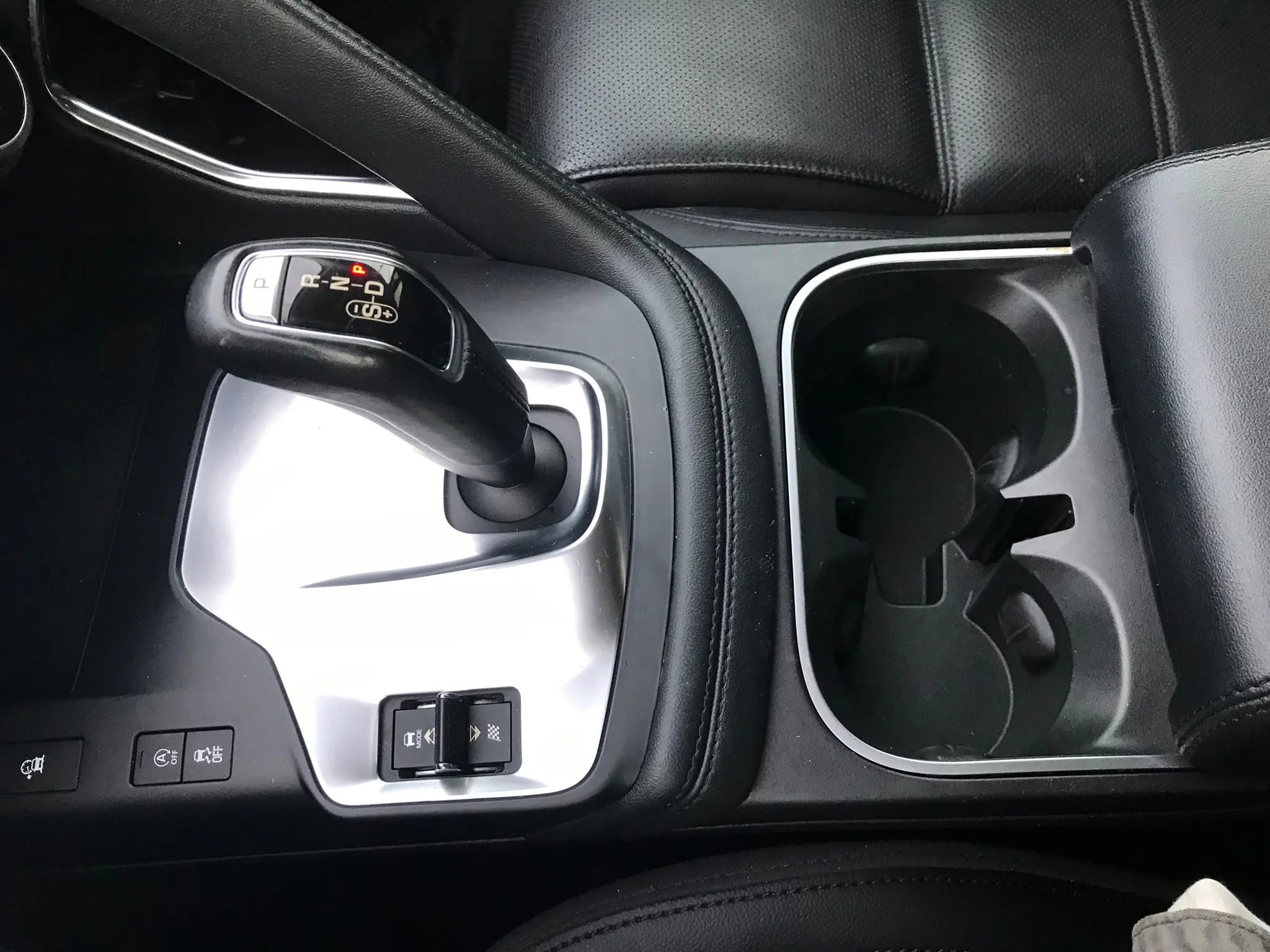 Used 2018 Jaguar E-PACE S image 30