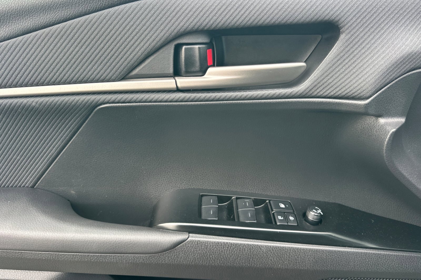 Certified 2025 Toyota Camry SE FWD image 11