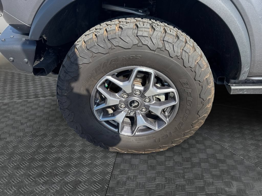 Used 2025 Ford Bronco Badlands AWD/4WD image 14