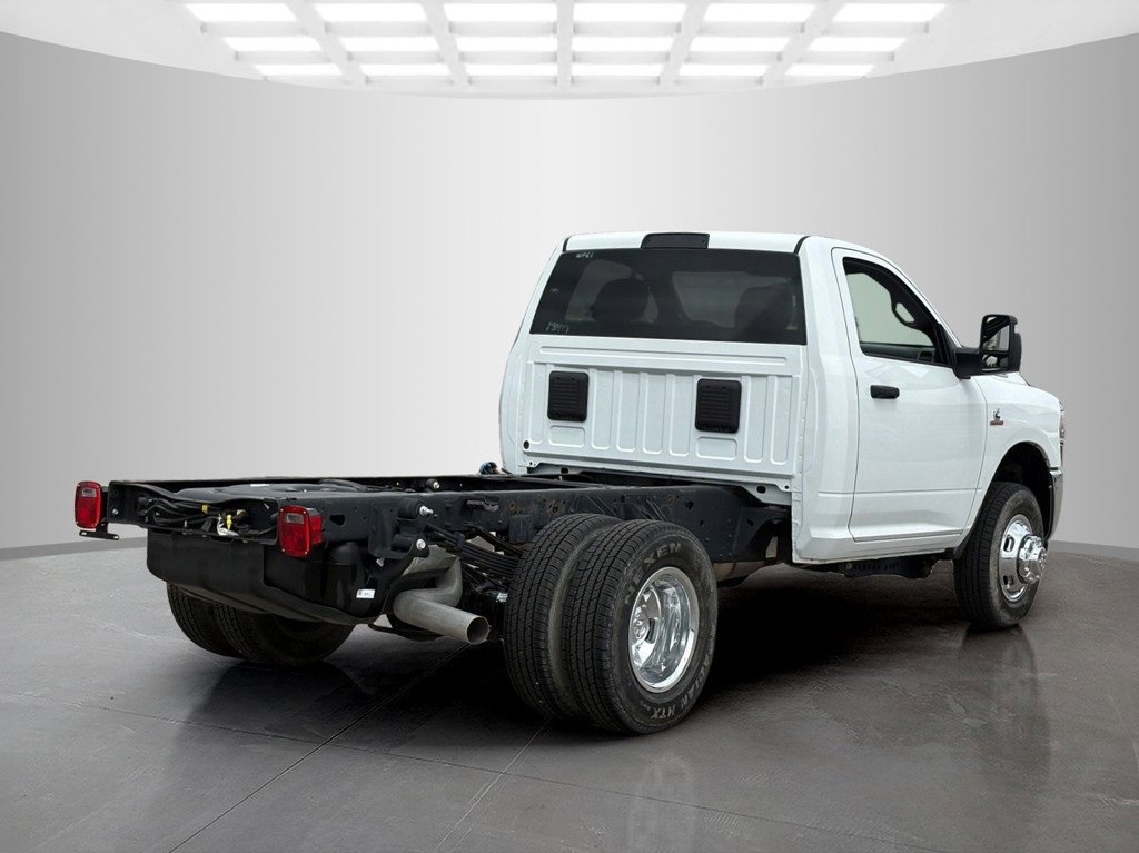 New 2024 RAM 3500 Tradesman image 3
