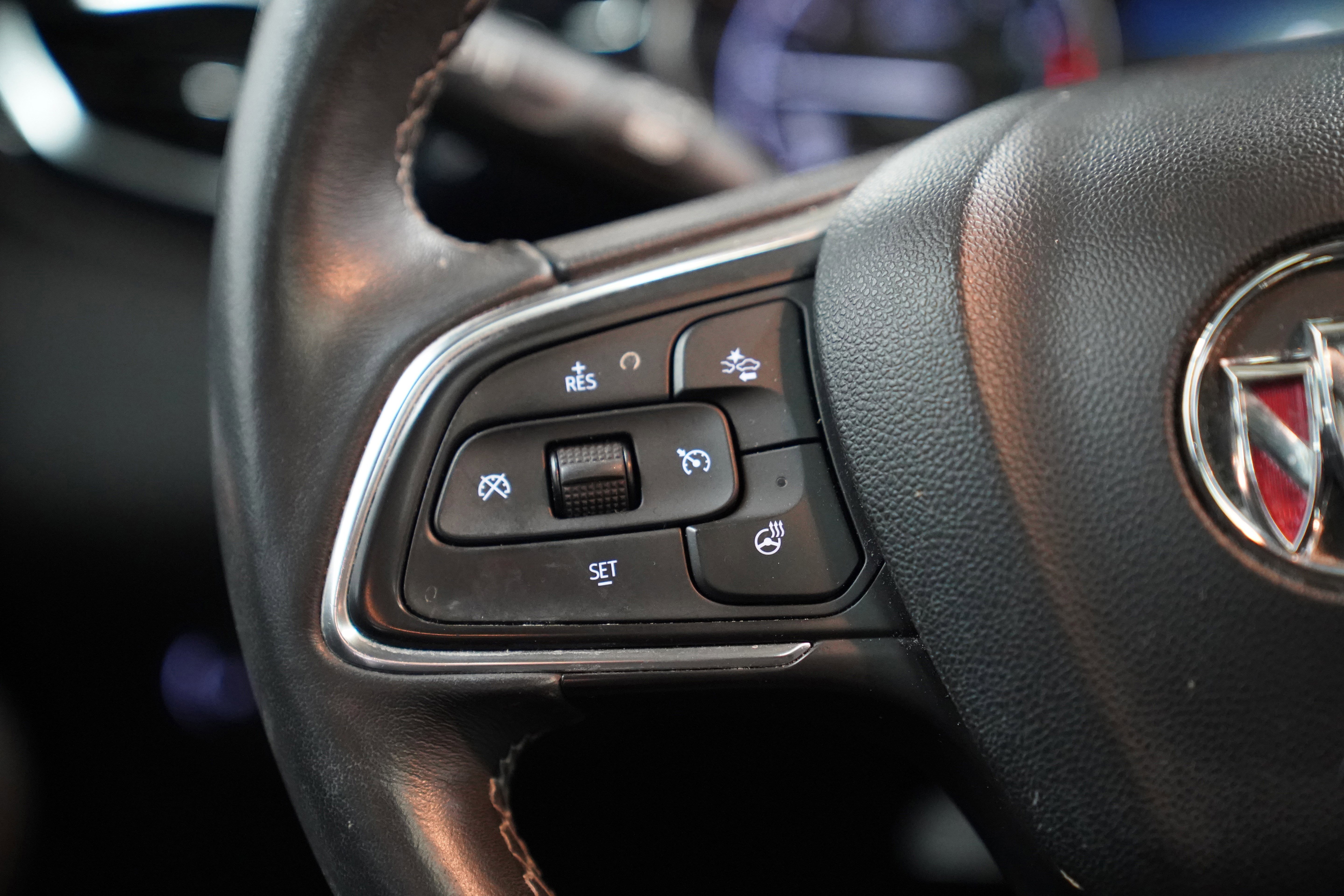 Used 2022 Buick Encore GX Essence w/ Experience Buick Package image 15