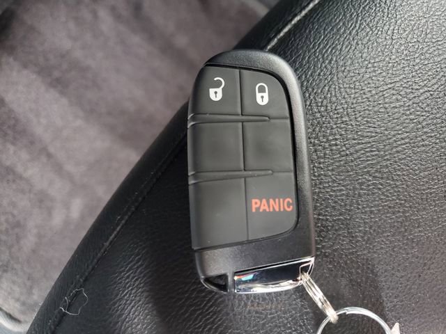 Certified 2024 Jeep Compass Latitude image 29