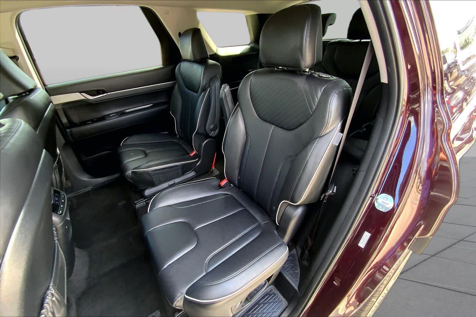 Used 2024 Hyundai Palisade SEL FWD image 19