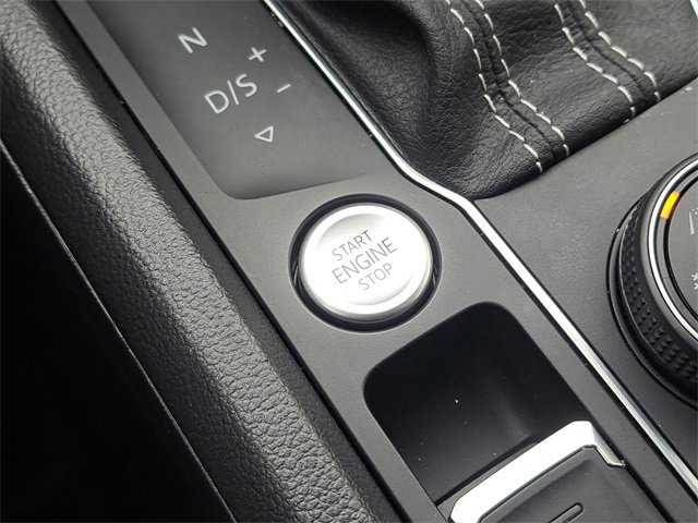 Used 2023 Volkswagen Atlas SEL R-Line image 26