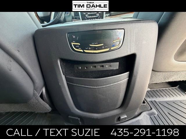 Used 2019 Cadillac Escalade Premium Luxury AWD/4WD image 17