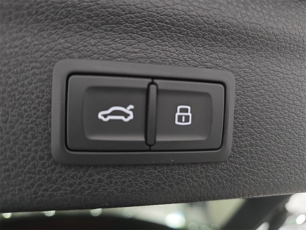 Used 2021 Audi Q3 2.0T Premium Plus w/ Premium Plus Package image 30