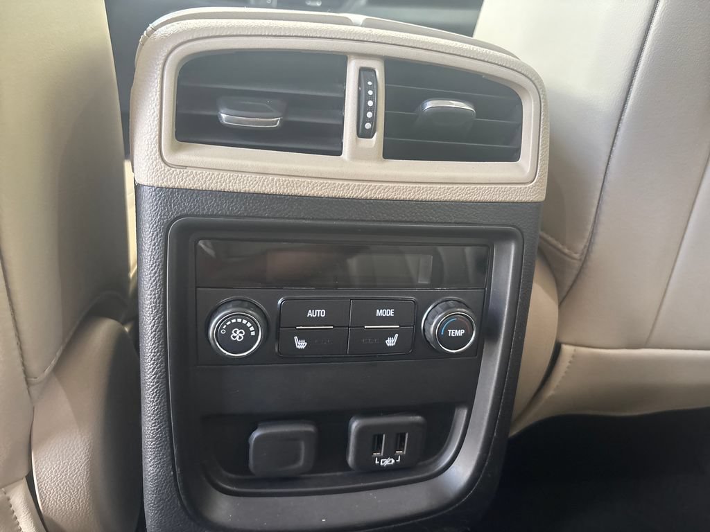Used 2020 Buick Envision Essence w/ LPO, Cargo Package FWD image 32