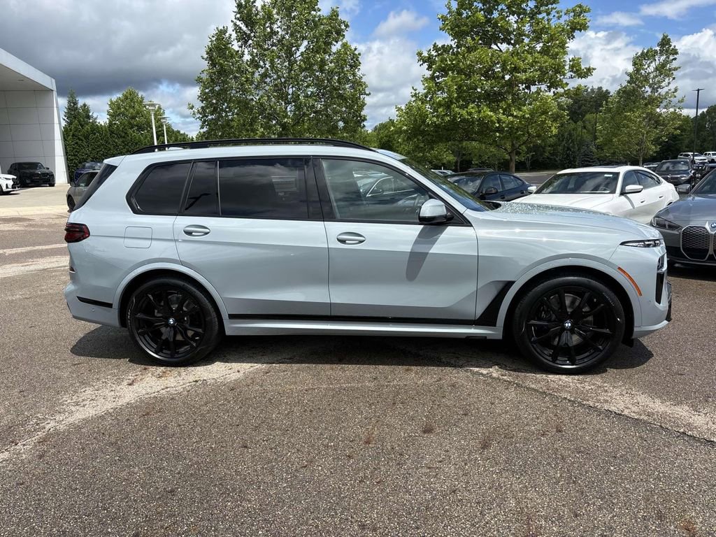 New 2026 BMW X7 xDrive40i w/ M Sport Package image 8