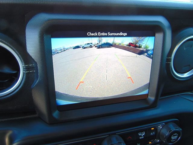 Used 2019 Jeep Wrangler Unlimited Sahara image 13