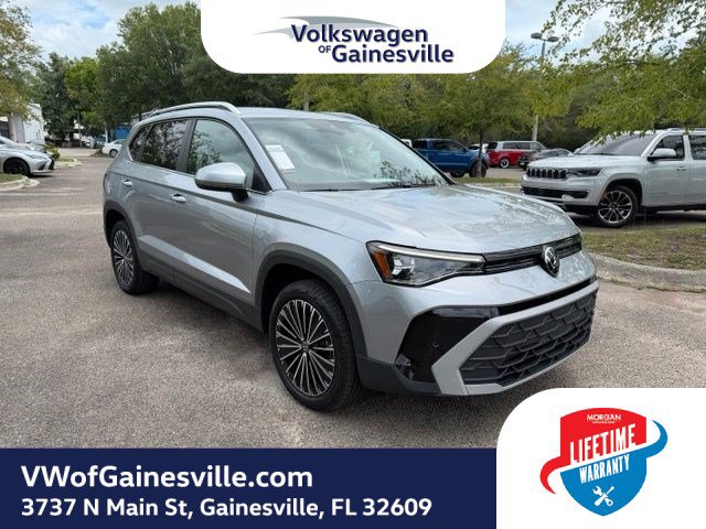 Used 2025 Volkswagen Taos SE FWD image 1