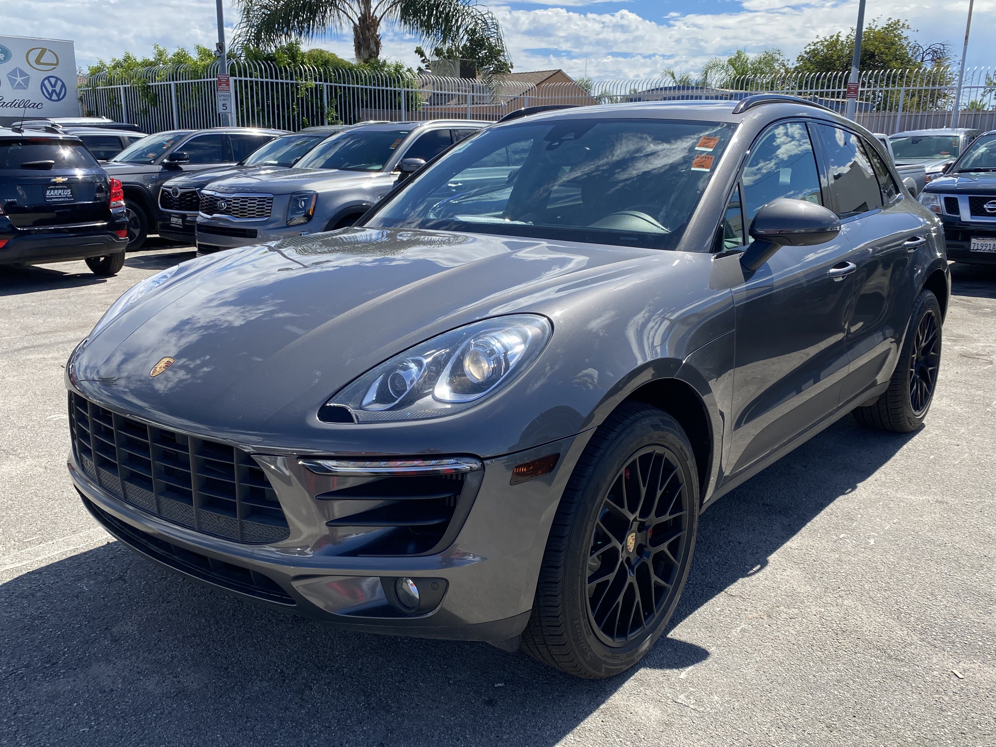 Used 2018 Porsche Macan S w/ Premium Package Plus AWD/4WD image 2