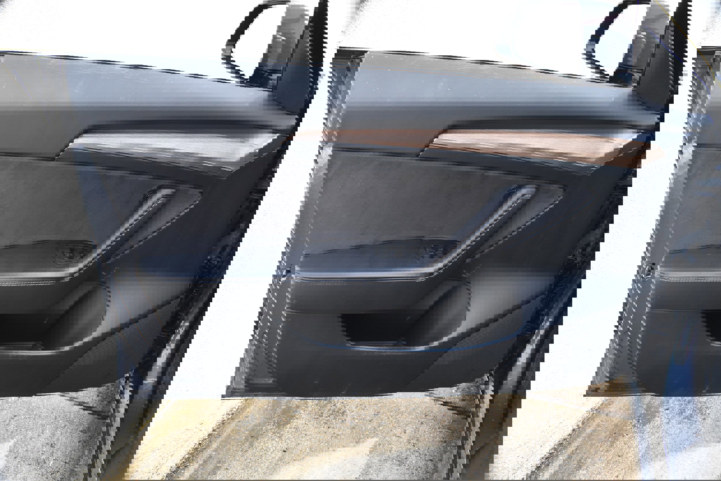 Used 2023 Tesla Model 3 Standard Range image 22