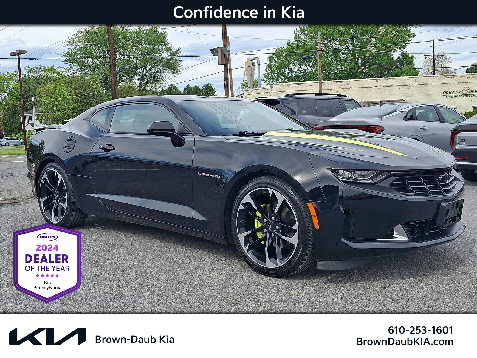 Used 2021 Chevrolet Camaro LT RWD image 1