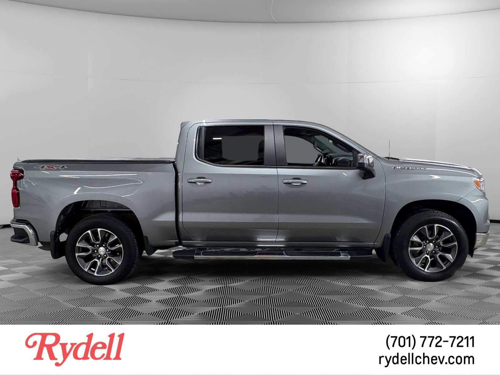 Used 2023 Chevrolet Silverado 1500 LT AWD/4WD image 6