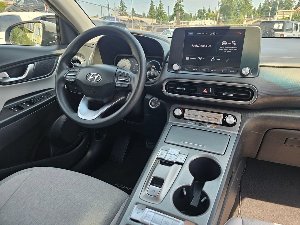 Used 2023 Hyundai Kona SE FWD image 11