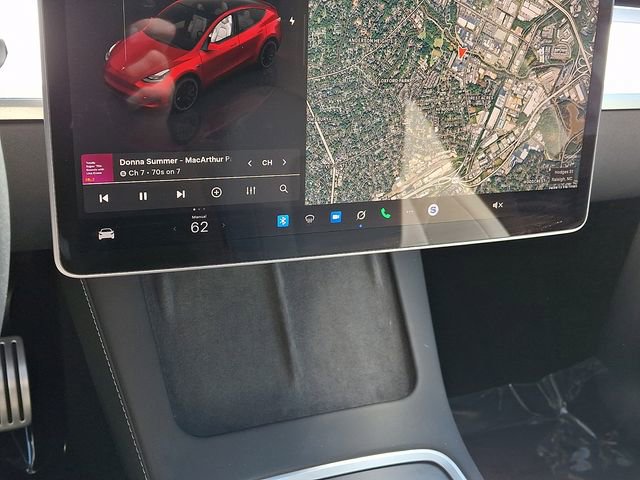 Used 2024 Tesla Model Y Performance image 17