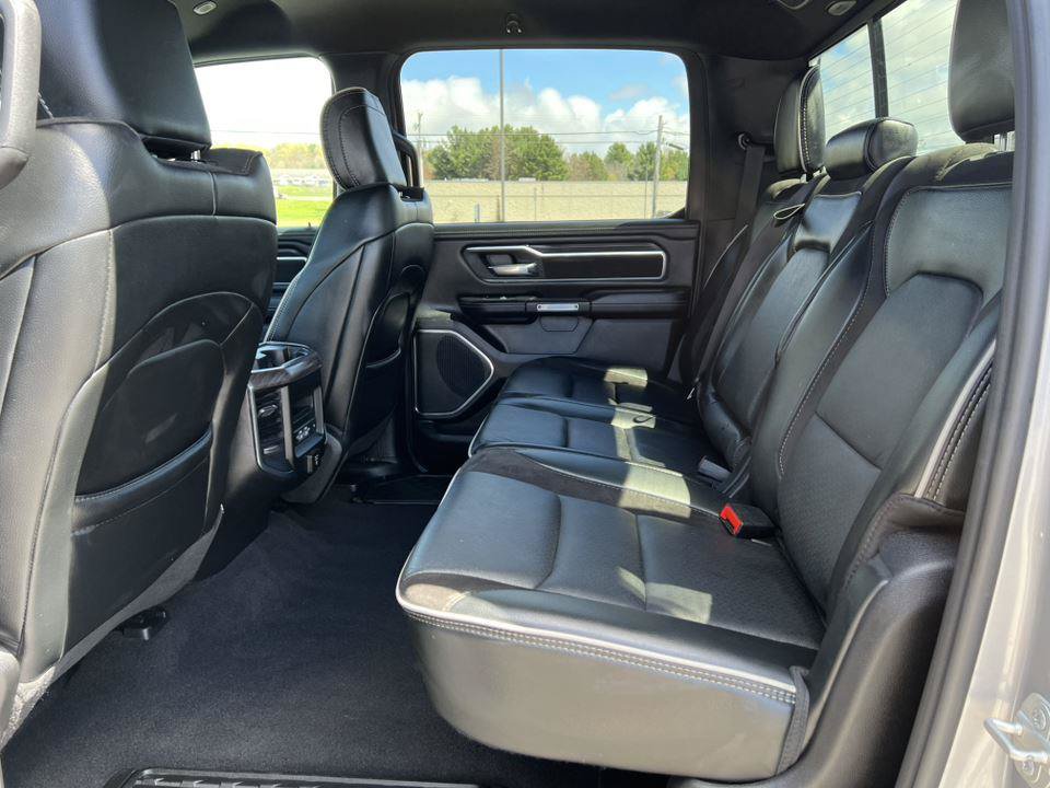 Used 2025 RAM 1500 Laramie AWD/4WD image 4