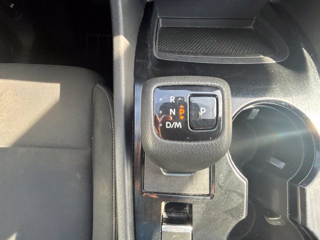 Used 2024 Nissan Rogue S AWD/4WD image 27
